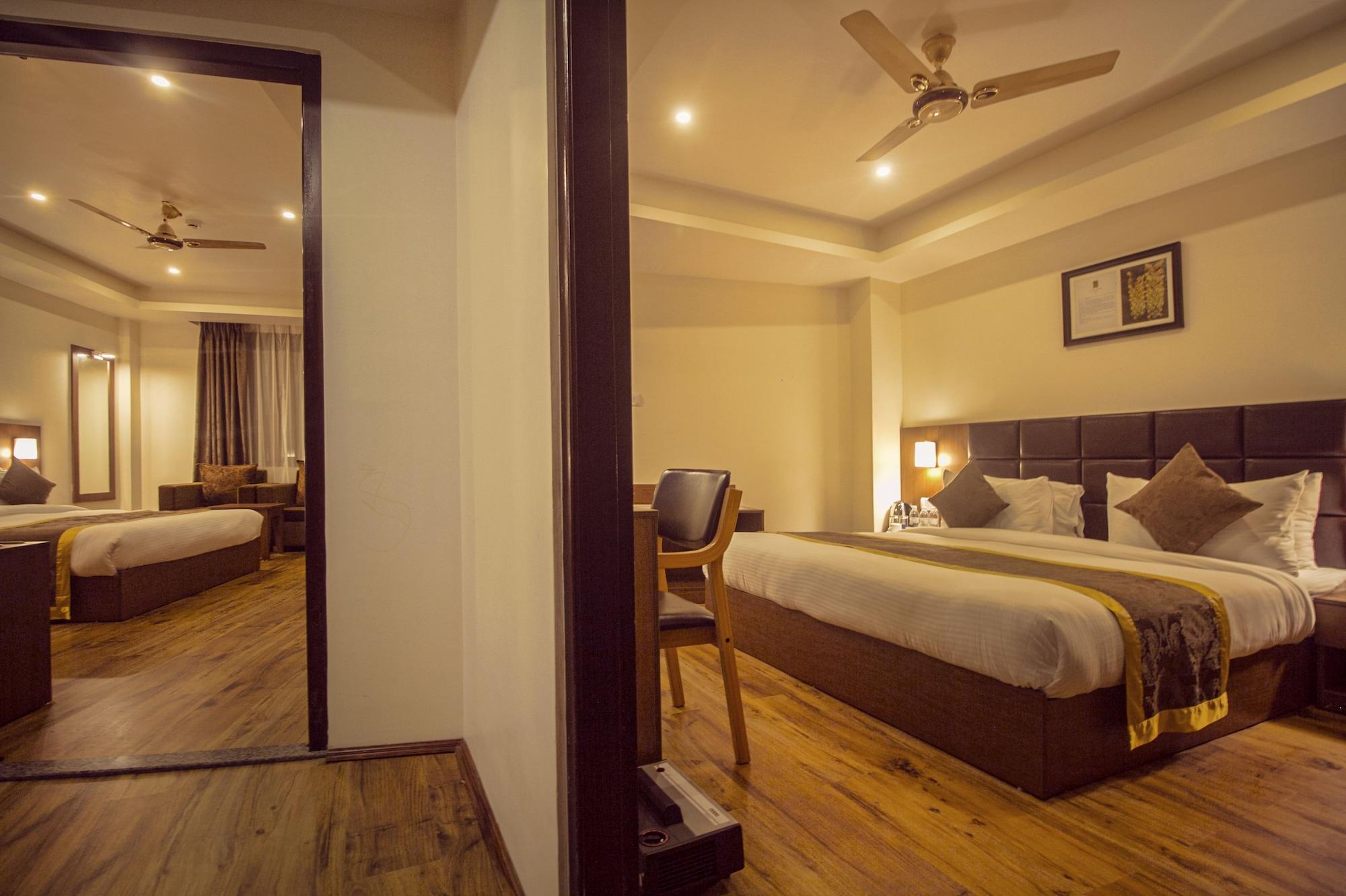 Summit Ttakshang Residency Hotel & Spa Mg Marg ガントク エクステリア 写真